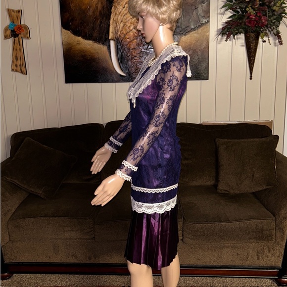 Jessica McClintock • Size 8 • Vintage • Dress • Purple • Floral Lace • Victorian - Picture 12 of 16